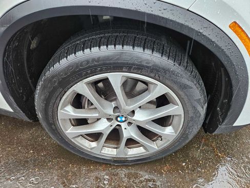 Used 2024 BMW X5 xDrive40i w/ Premium Package image 5