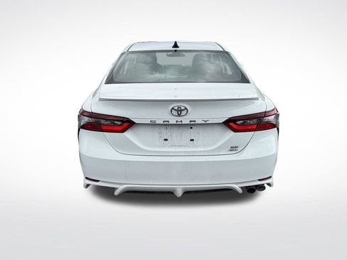 Used 2023 Toyota Camry SE w/ Cold Weather Package AWD/4WD image 4