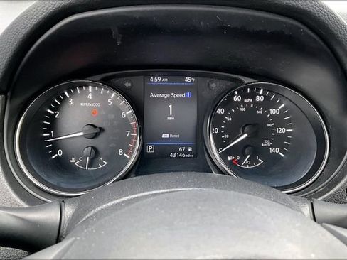 Used 2019 Nissan Rogue SV image 10