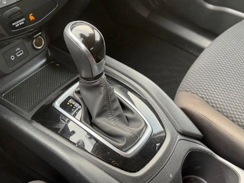 Certified 2021 Nissan Rogue Sport S image 22