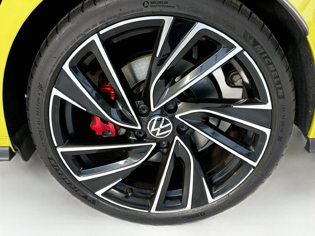 Used 2022 Volkswagen GTI Autobahn FWD image 31