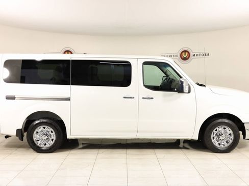 Used 2021 Nissan NV 3500 SL image 2