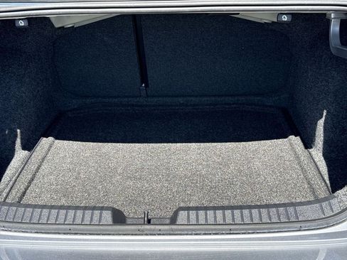 Used 2025 Volkswagen Jetta Sport image 13