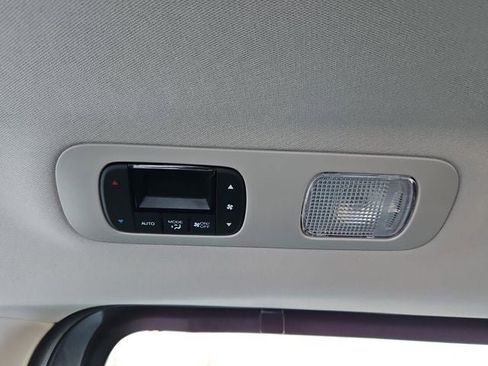 New 2026 Honda Odyssey Touring image 11