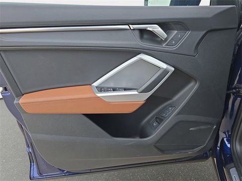 Used 2025 Audi Q3 2.0T Premium w/ Convenience Package image 31