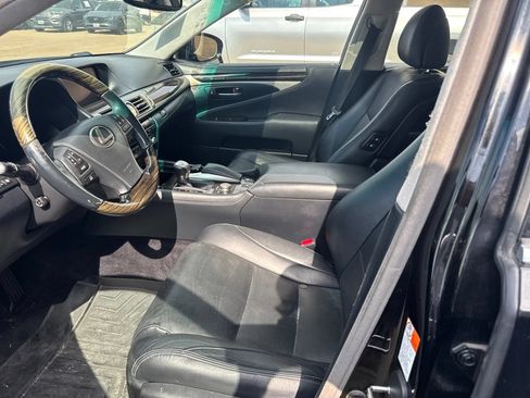 Used 2015 Lexus LS 460 AWD w/ Comfort Package image 7