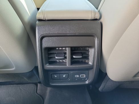 Used 2023 Cadillac XT4 Luxury w/ Cold Weather Package image 22