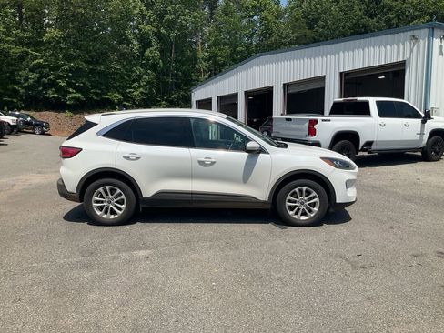 Used 2020 Ford Escape SE AWD/4WD image 4