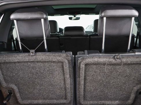 Used 2021 Volkswagen Tiguan SE R-Line image 30