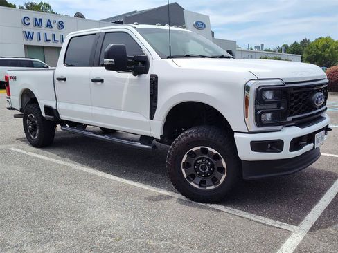 Used 2024 Ford F250 XL w/ STX Appearance Package AWD/4WD image 2