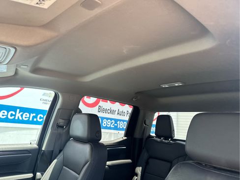 Used 2025 GMC Sierra 1500 SLT RWD image 35