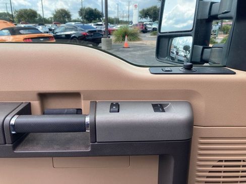 Used 2016 Ford F350 Lariat AWD/4WD image 13