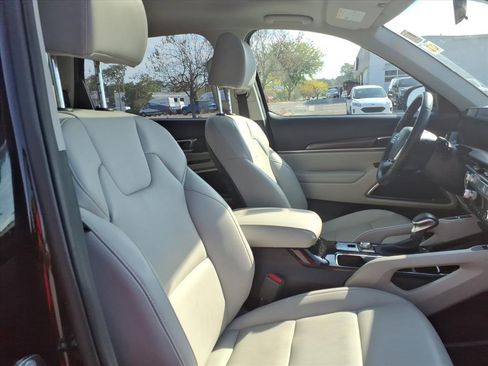 Used 2025 Kia Telluride S image 43
