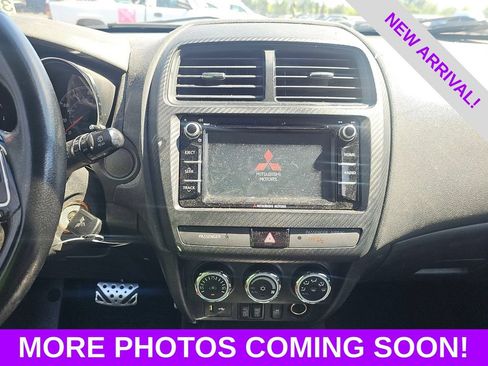 Used 2018 Mitsubishi Outlander Sport LE FWD image 12