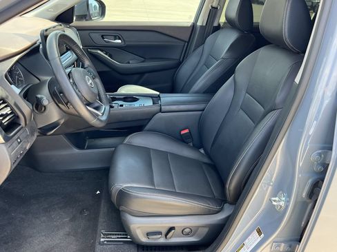Used 2023 Nissan Rogue SL w/ SL Premium Package FWD image 6