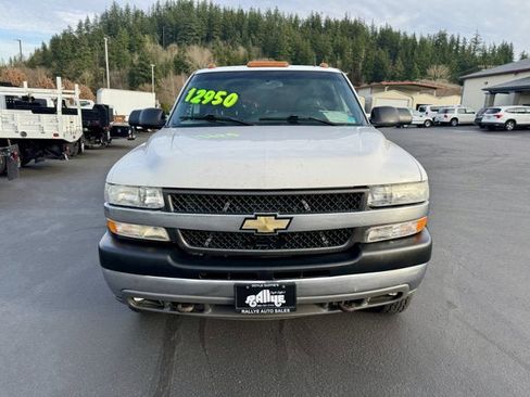 Used 2001 Chevrolet Silverado 3500 LT image 2