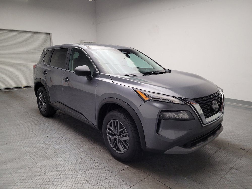 Used 2023 Nissan Rogue S FWD image 13