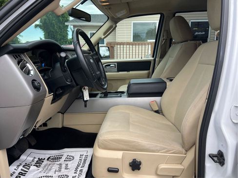 Used 2017 Ford Expedition XLT RWD image 11