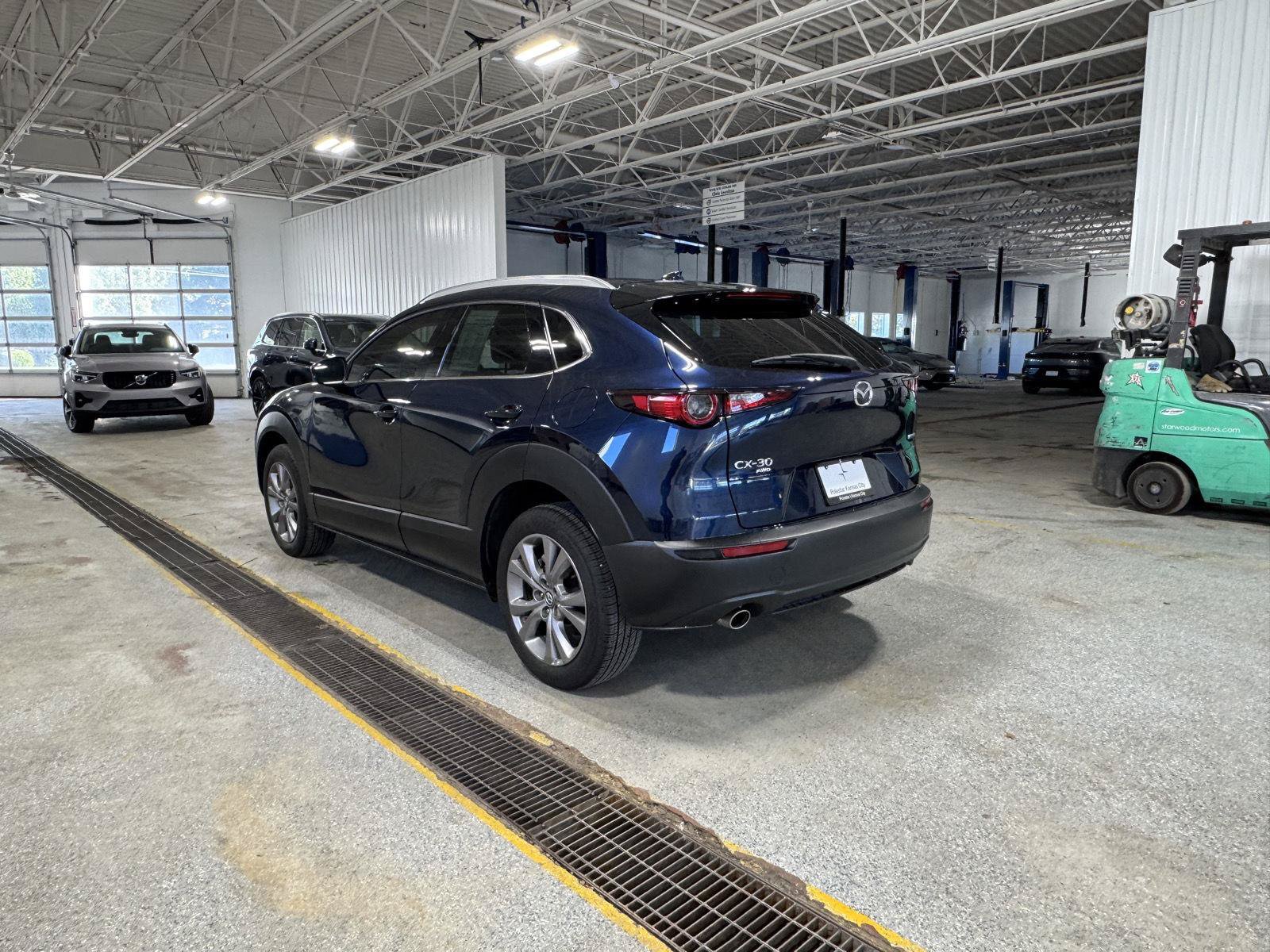 Used 2022 MAZDA CX-30 AWD 2.5 S w/ Premium Package image 3