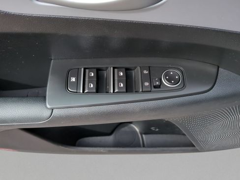 Used 2024 Kia Forte LXS FWD image 17