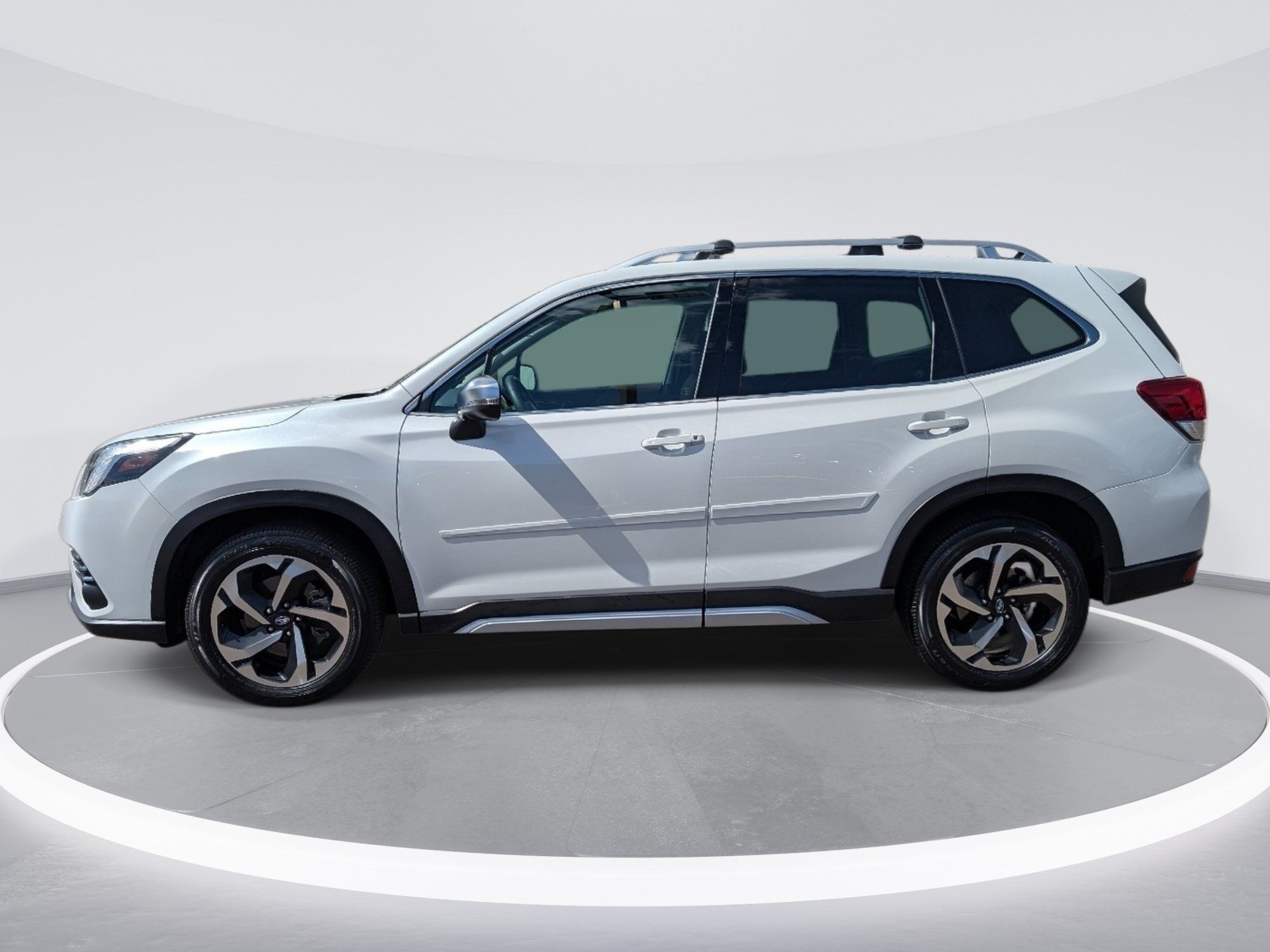 Used 2023 Subaru Forester Touring AWD/4WD image 4