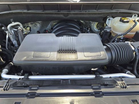 Used 2021 Chevrolet Tahoe RST w/ Luxury Package AWD/4WD image 32