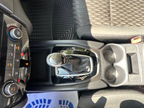 Used 2019 Nissan Rogue S AWD/4WD image 18
