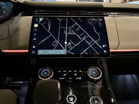 Used 2023 Land Rover Range Rover Sport SE Dynamic image 20