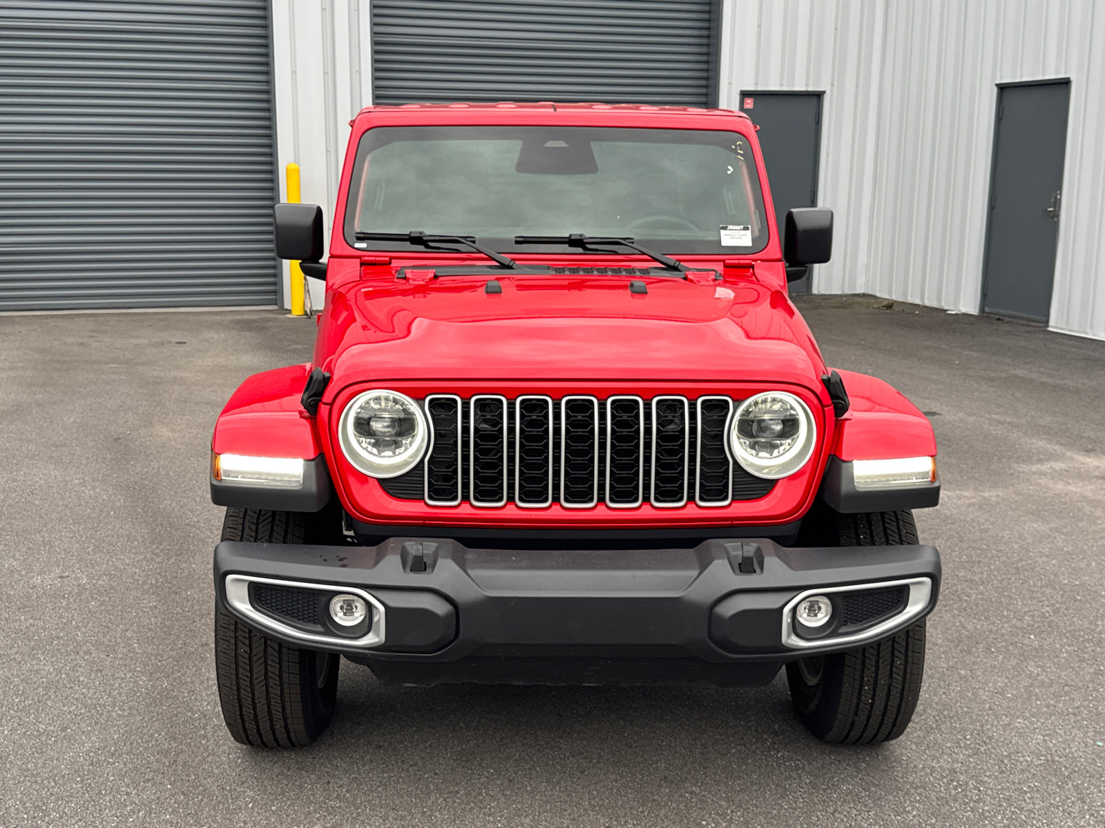 Used 2026 Jeep Wrangler Unlimited Sahara AWD/4WD image 2