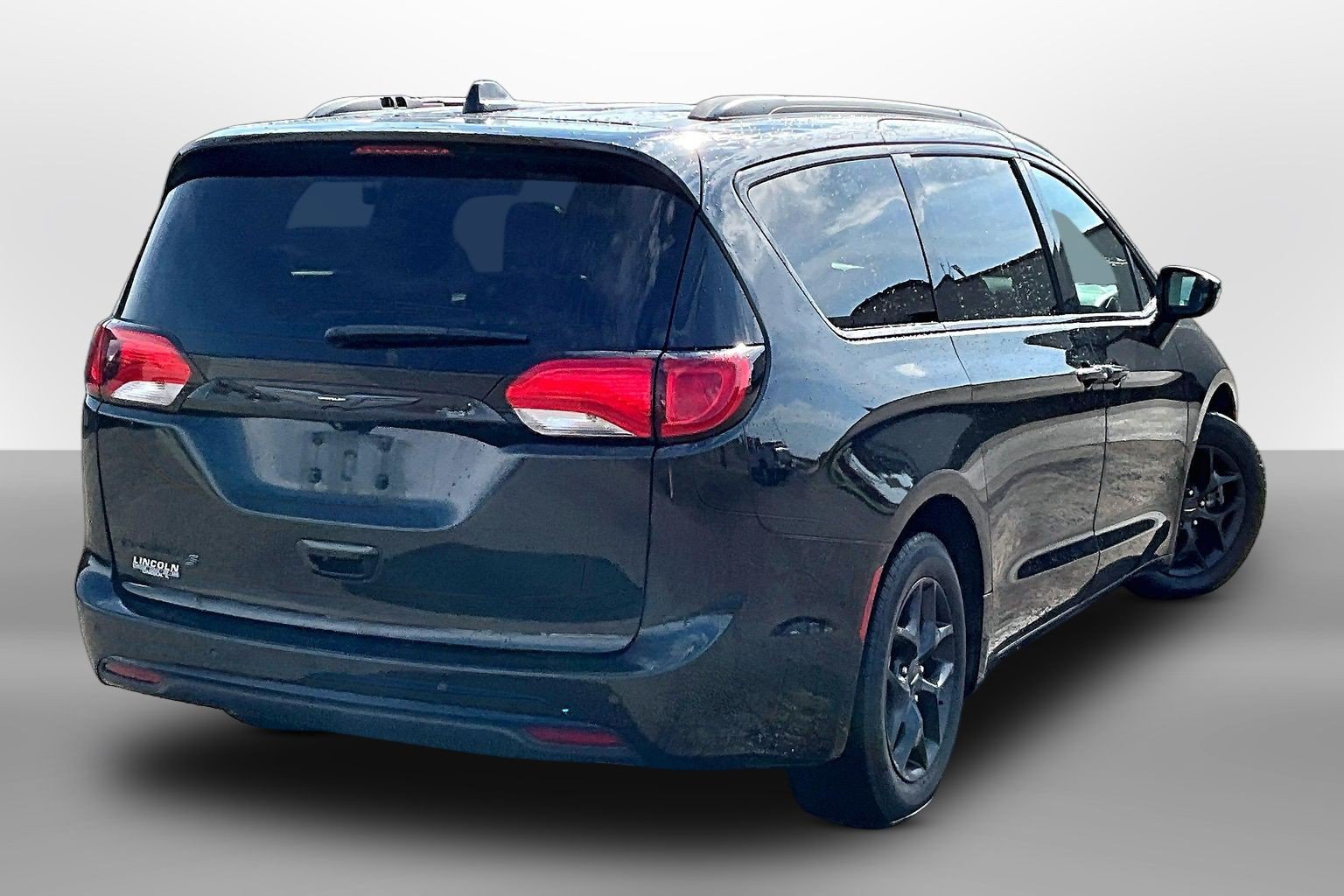 Used 2020 Chrysler Pacifica Touring-L Plus w/ S Appearance Package FWD image 11