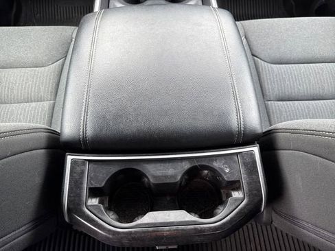 Used 2022 RAM 1500 Big Horn AWD/4WD image 16
