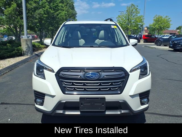 Used 2023 Subaru Forester Limited AWD/4WD image 2
