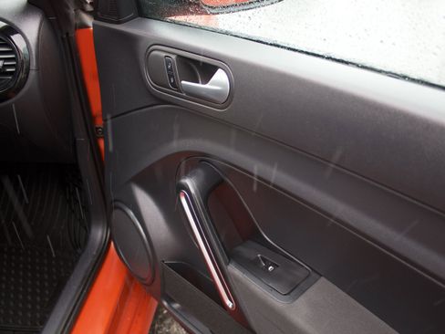 Used 2016 Volkswagen Beetle 1.8T S image 23