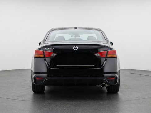Used 2025 Nissan Altima 2.5 SV FWD image 7