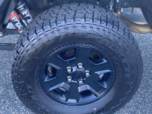 Used 2022 Jeep Gladiator Mojave w/ Dual Top Group image 29