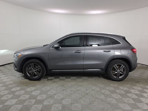 Used 2025 Mercedes-Benz GLA 250 4MATIC image 4