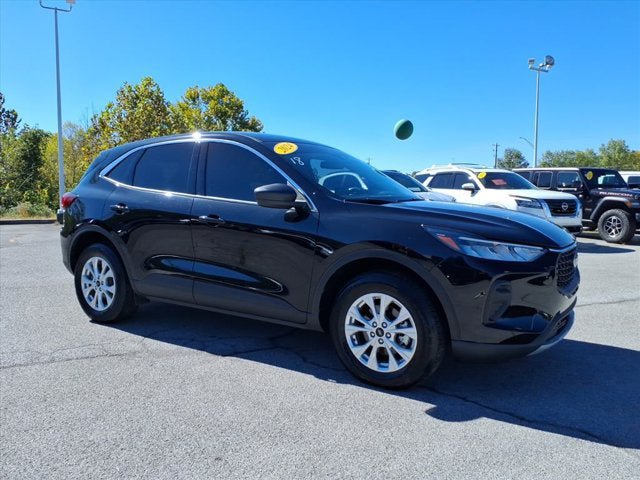 Used 2024 Ford Escape Active AWD/4WD image 3