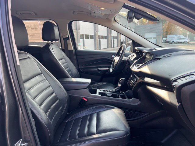 Used 2017 Ford Escape Titanium FWD image 10