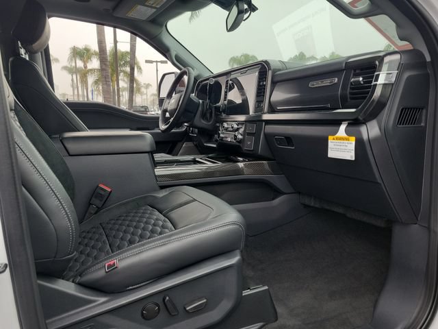 New 2026 Ford F250 Lariat w/ Black Appearance Package AWD/4WD image 17