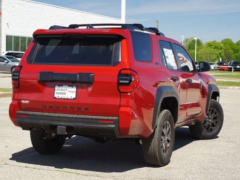 New 2026 Toyota 4Runner SR5 image 27