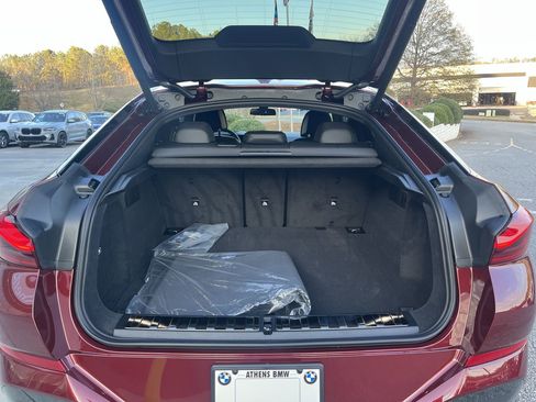 New 2026 BMW X6 xDrive40i w/ Climate Comfort Package image 36