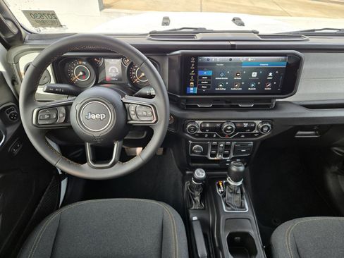 Certified 2024 Jeep Gladiator Sport image 6