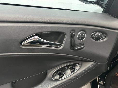 Used 2007 Mercedes-Benz CLS 550 image 14