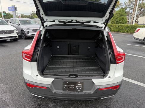 Used 2020 Volvo XC40 T5 R-Design w/ Protection Package Premier AWD/4WD image 12