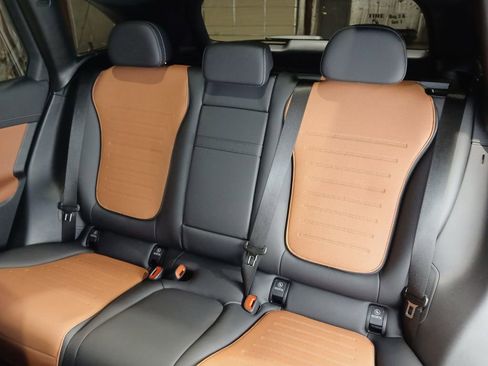 Used 2026 Mercedes-Benz GLC 300 4MATIC image 13