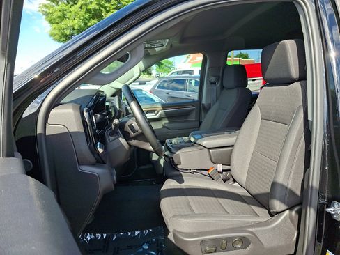 Used 2025 Chevrolet Silverado 1500 LT AWD/4WD image 12