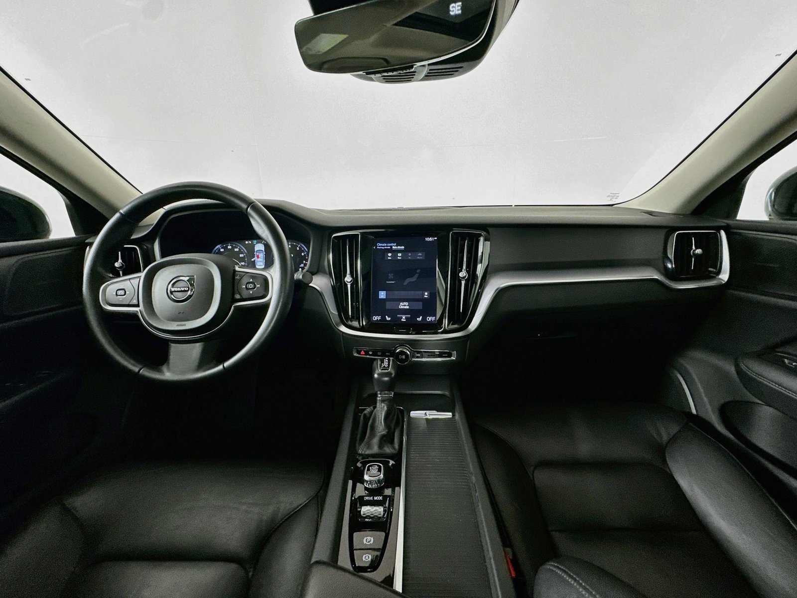 Used 2019 Volvo S60 T6 Momentum w/ Multimedia Package AWD/4WD image 14