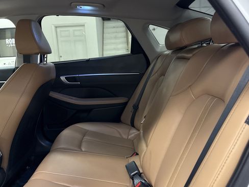 Used 2025 Hyundai Sonata Limited image 12