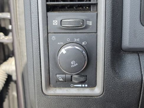 Used 2020 RAM 1500 Tradesman w/ Tradesman SXT Package RWD image 30