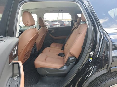 Used 2021 Audi Q7 3.0T Prestige w/ Prestige Package image 7